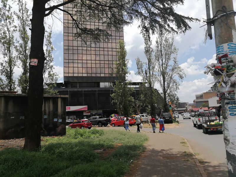 1000 SQUARE METERS COMMERCIAL BUSINESS PROPERTY FOR RENTAL - Photo 3