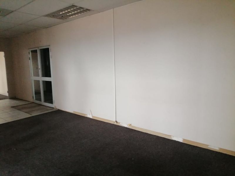 1000 SQUARE METERS COMMERCIAL BUSINESS PROPERTY FOR RENTAL - Photo 5