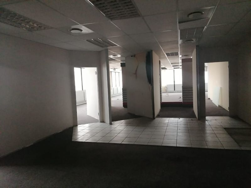 1000 SQUARE METERS COMMERCIAL BUSINESS PROPERTY FOR RENTAL - Photo 7