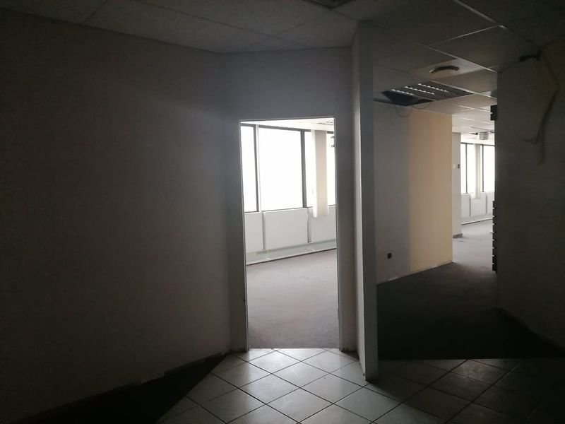 1000 SQUARE METERS COMMERCIAL BUSINESS PROPERTY FOR RENTAL - Photo 4