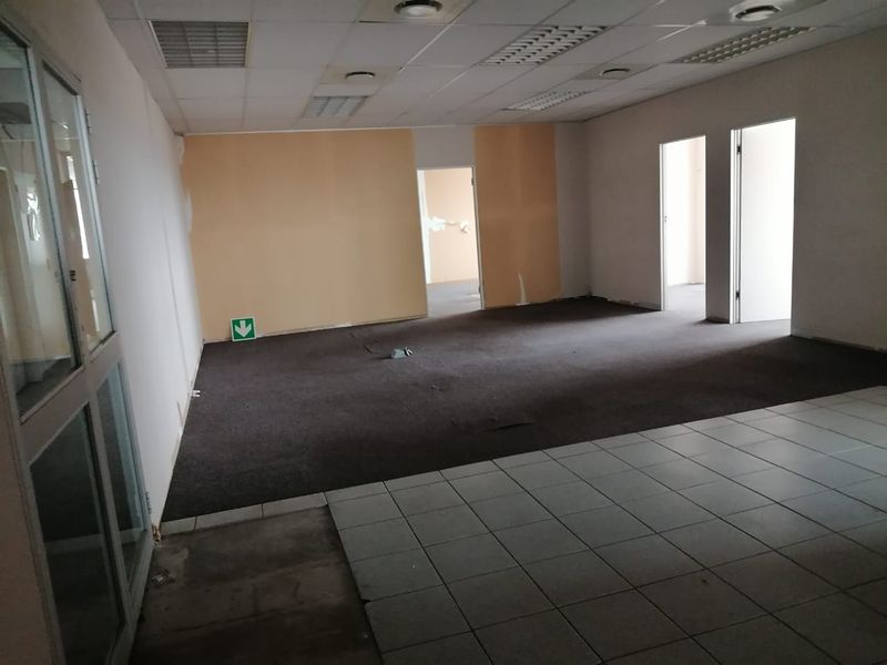 1000 SQUARE METERS COMMERCIAL BUSINESS PROPERTY FOR RENTAL - Photo 5