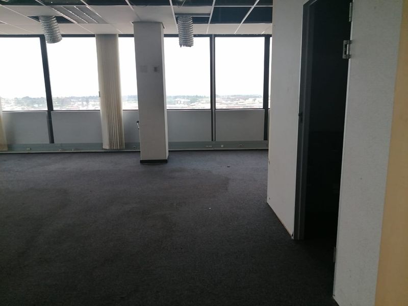 1000 SQUARE METERS COMMERCIAL BUSINESS PROPERTY FOR RENTAL - Photo 9