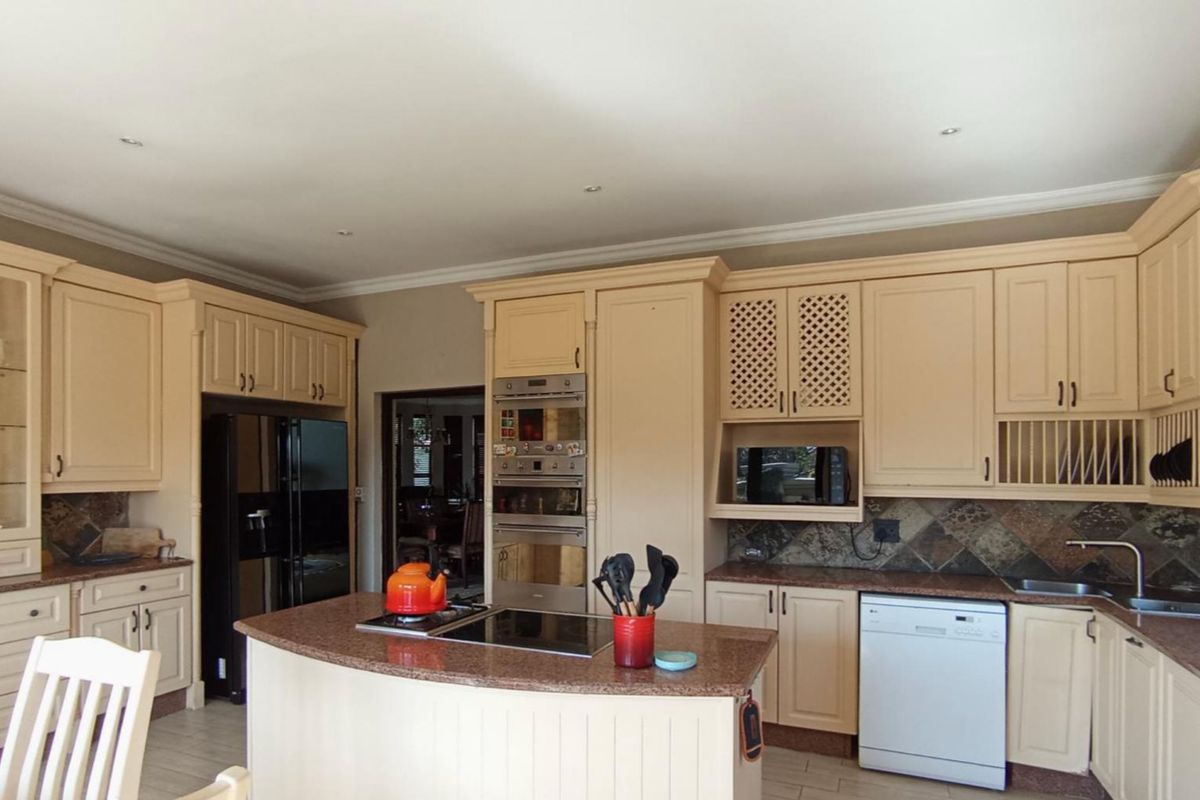 4 Bed House in Waterford Estates for Sale - Photo 3