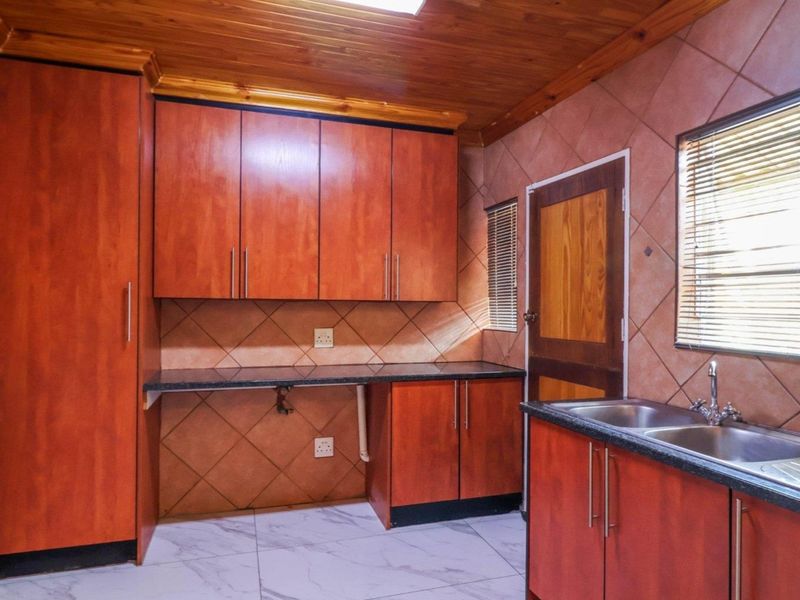 3 Bedroom House in Princess AH - Photo 8