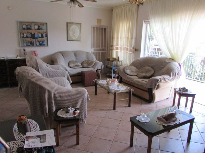 Ideal Lock-Up-and-Go Home with Pool  - Photo 10