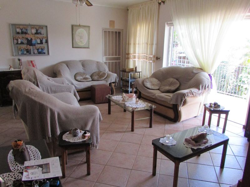 Ideal Lock-Up-and-Go Home with Pool  - Photo 9