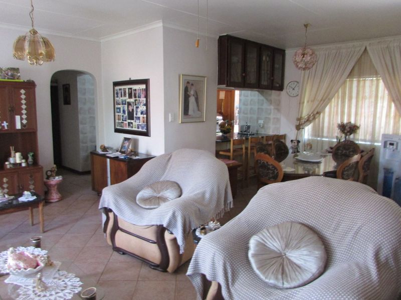 Ideal Lock-Up-and-Go Home with Pool  - Photo 7