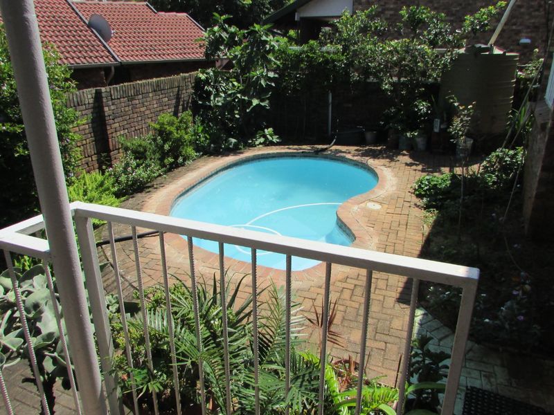 Ideal Lock-Up-and-Go Home with Pool  - Photo 2