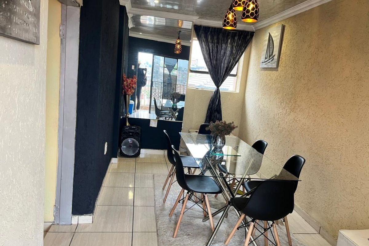 Income-Generating Extended Home – Move-In Ready - Photo 2