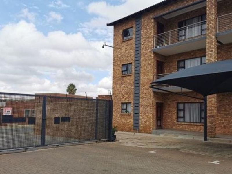 REAL ESTATE SERVICES WELCOMES YOU TO A NEW LISTING  - Photo 7