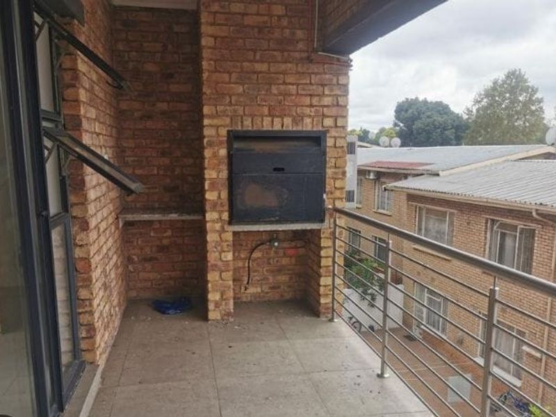 REAL ESTATE SERVICES WELCOMES YOU TO A NEW LISTING  - Photo 5