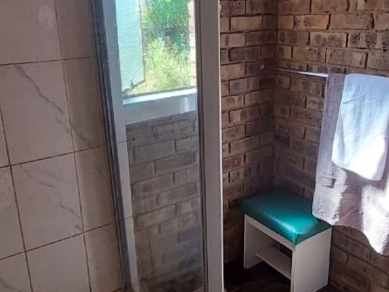 Own your Piece of bushveld Heaven in Big 5 Dinokeng game reserve 124ha with campsites - Photo 10