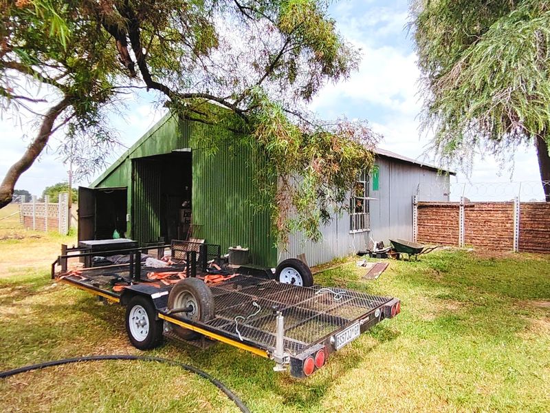 Income-Generating Smallholding with Workshop. - Photo 3