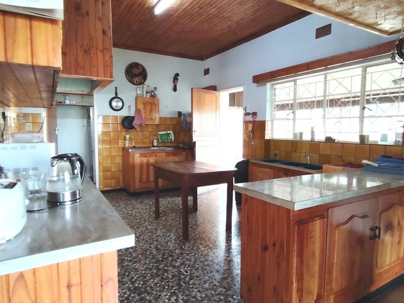 Income-Generating Smallholding with Workshop. - Photo 2