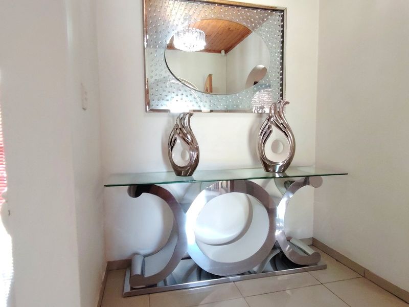 3 Bedroom Family Home for Sale in SE3 - Photo 5