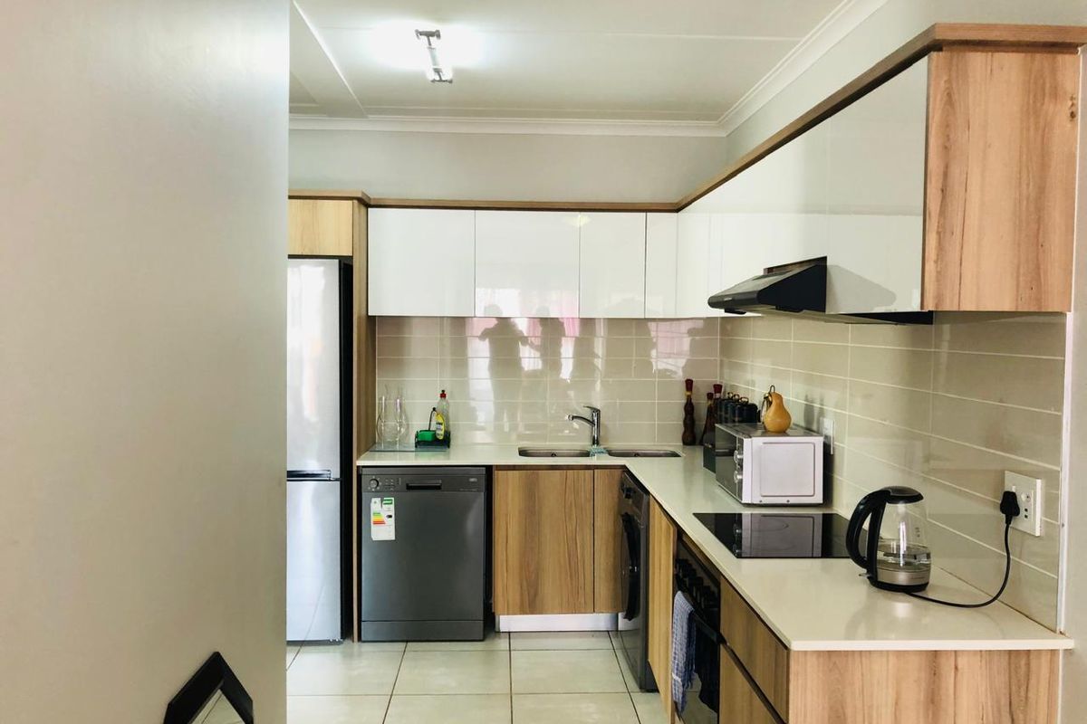 Fully Furnished 1-Bedroom Apartment for Rent – The Blyde Lifestyle Estate - Photo 2