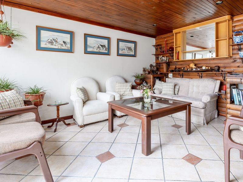 EASY LOCK UP AND GO IN KING GEORGE PARK - Photo 5