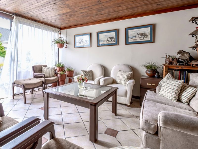 EASY LOCK UP AND GO IN KING GEORGE PARK - Photo 6