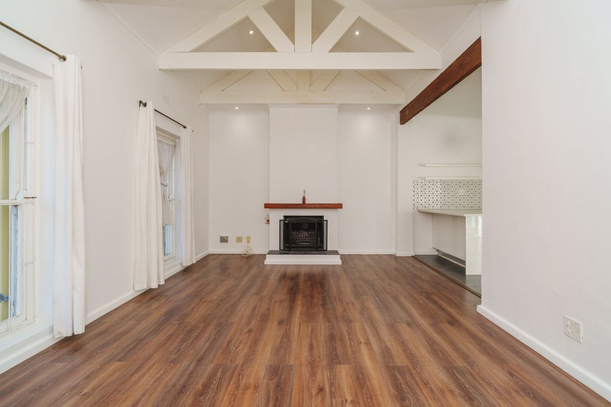 Comfortable Upper Wynberg Living | 3 Beds, Open-Plan - Photo 5