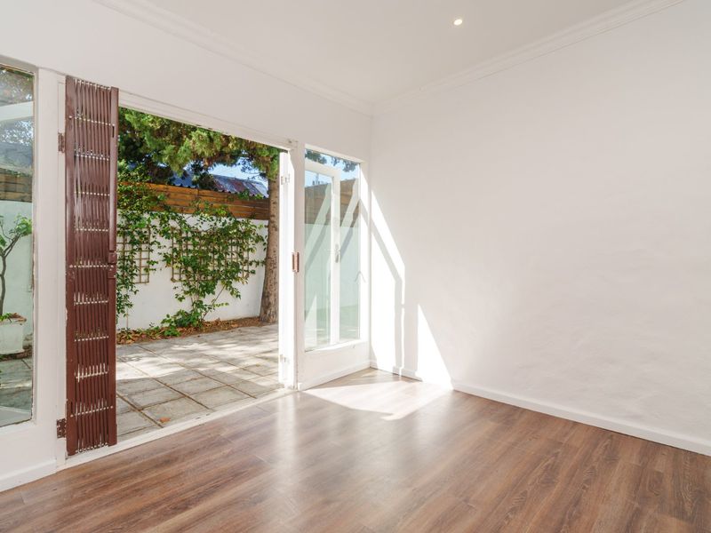 Comfortable Upper Wynberg Living | 3 Beds, Open-Plan - Photo 10