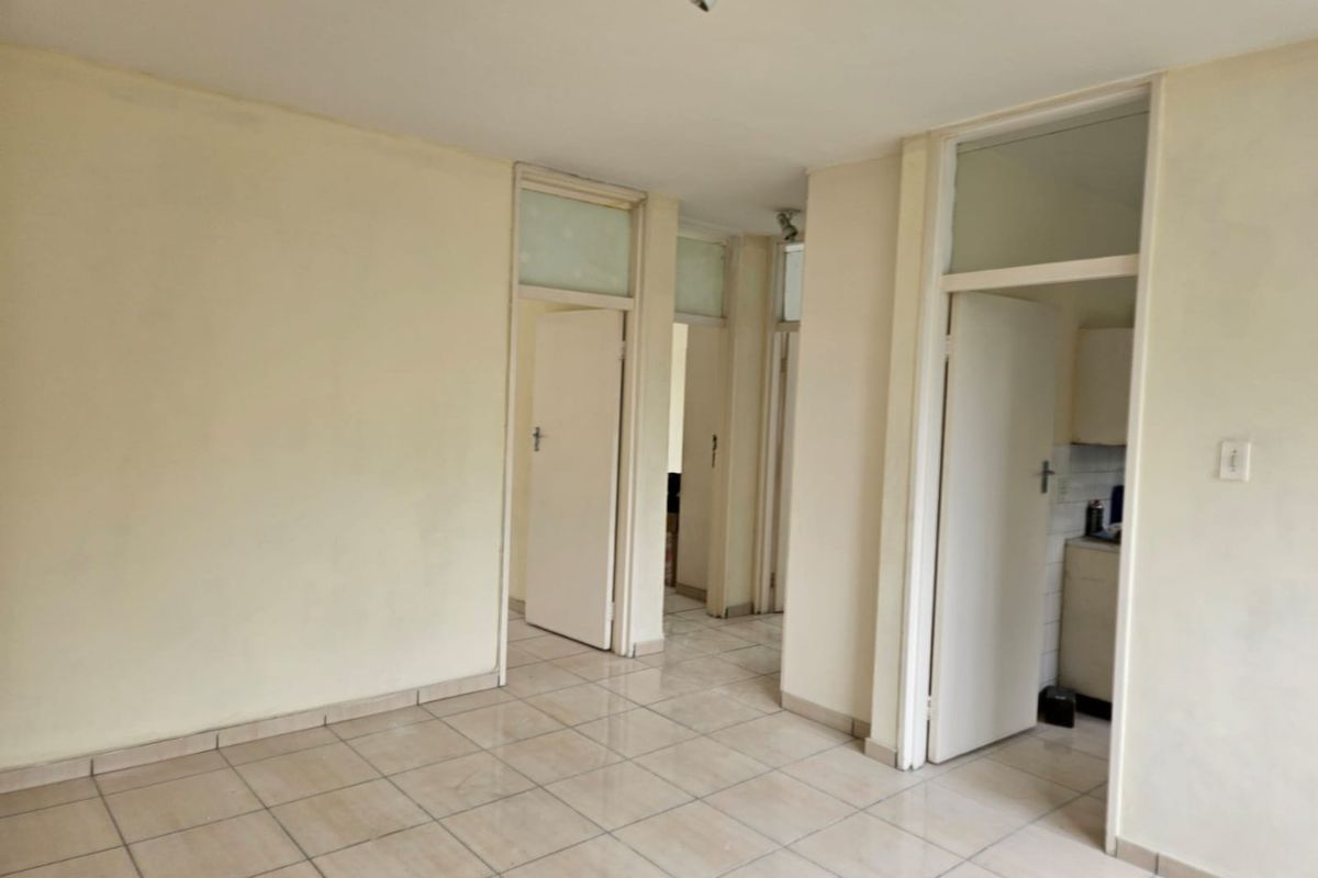 Lovely 1.5 Bedroom Apartment – Ready to Invest or Move In - Photo 4