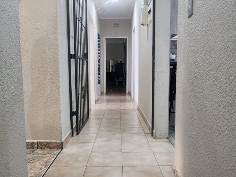 Phenomenal Home with additional income opportunity,   - Photo 9