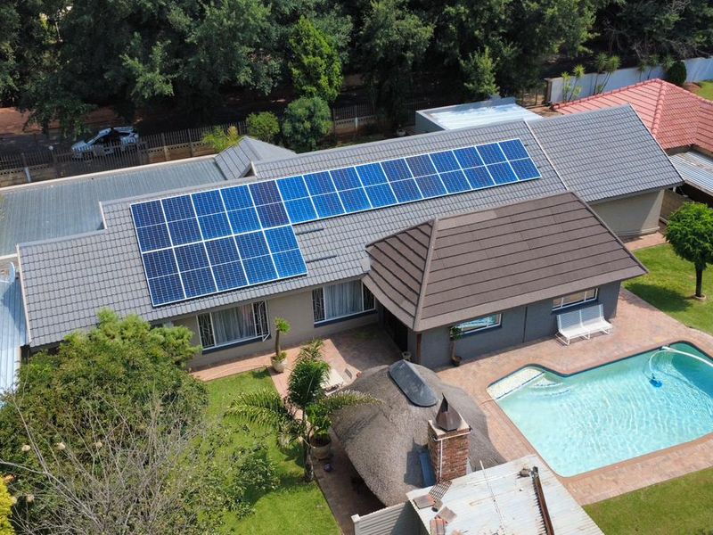 Phenomenal Home with additional income opportunity,   - Photo 1