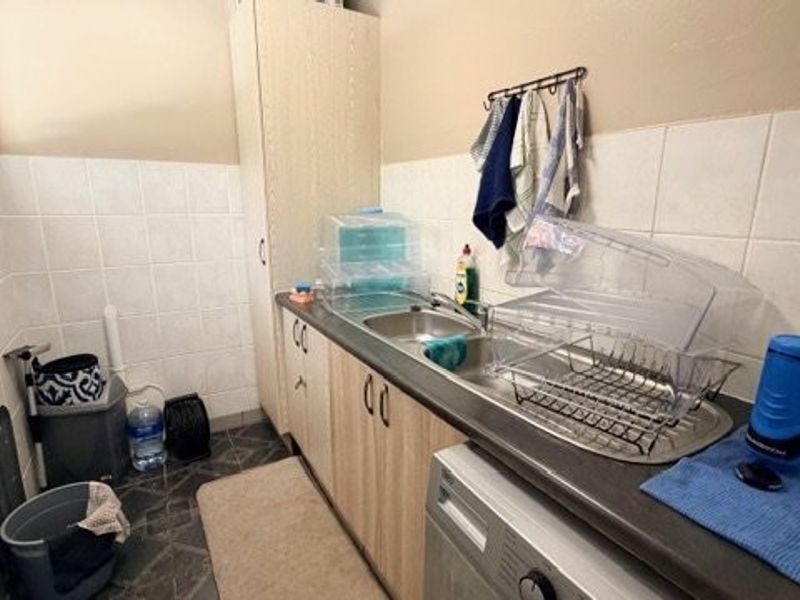 Prime Beachfront Opportunity – Three Expansive Homes in Glenmore - Steps from the Shore - Photo 8