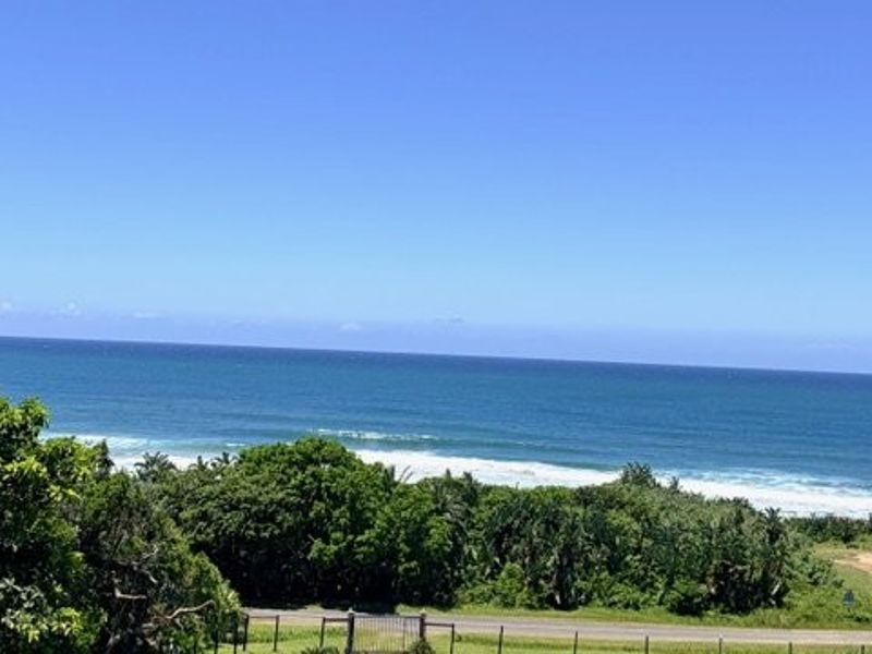 Prime Beachfront Opportunity – Three Expansive Homes in Glenmore - Steps from the Shore - Photo 1