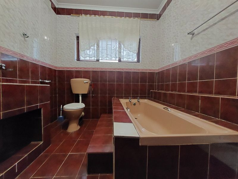 Large Home for Sale in Stanger - Photo 10