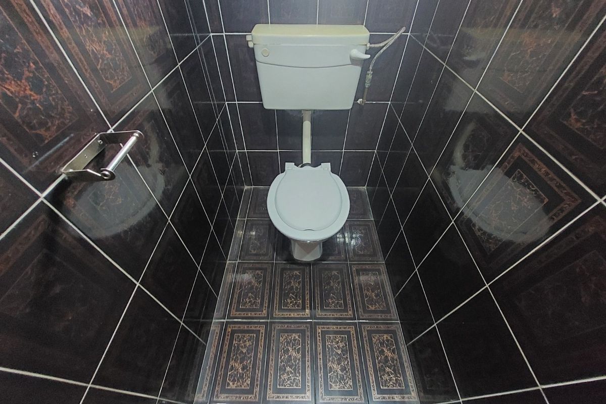 Large Home for Sale in Stanger - Photo 5