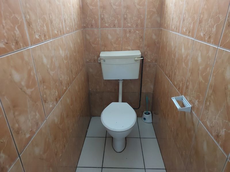 Charming 3 bedroom House for Sale - Photo 8