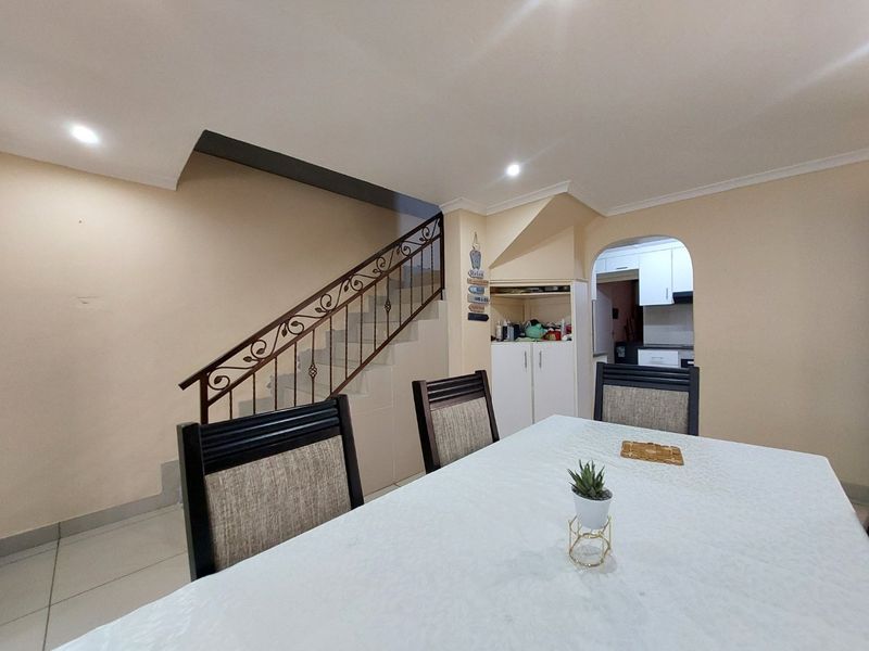 Spacious 3 Bedroom House for Sale, Glenhills Stanger - Photo 6