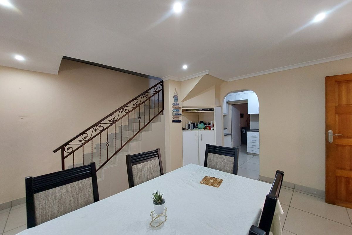 Spacious 3 Bedroom House for Sale, Glenhills Stanger - Photo 5