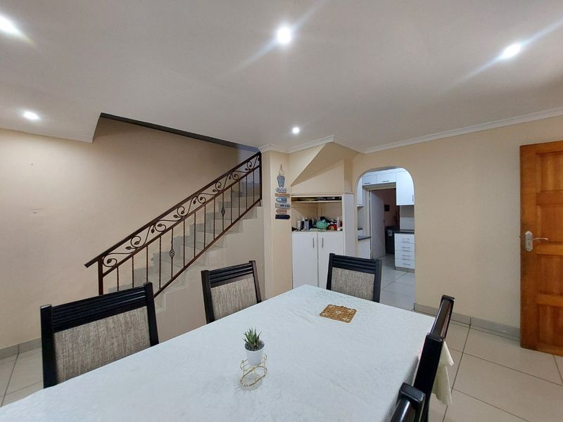 Spacious 3 Bedroom House for Sale, Glenhills Stanger - Photo 5