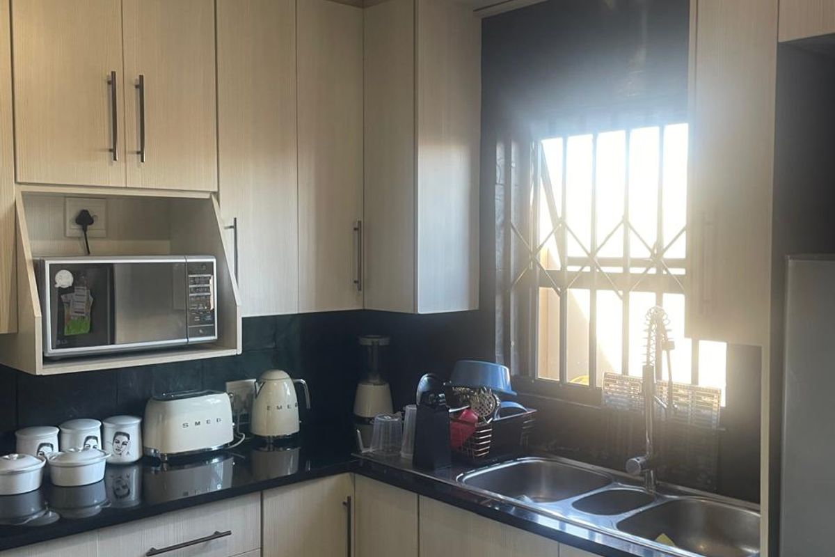 4 Bedroom House For Sale in Melodie - Photo 2