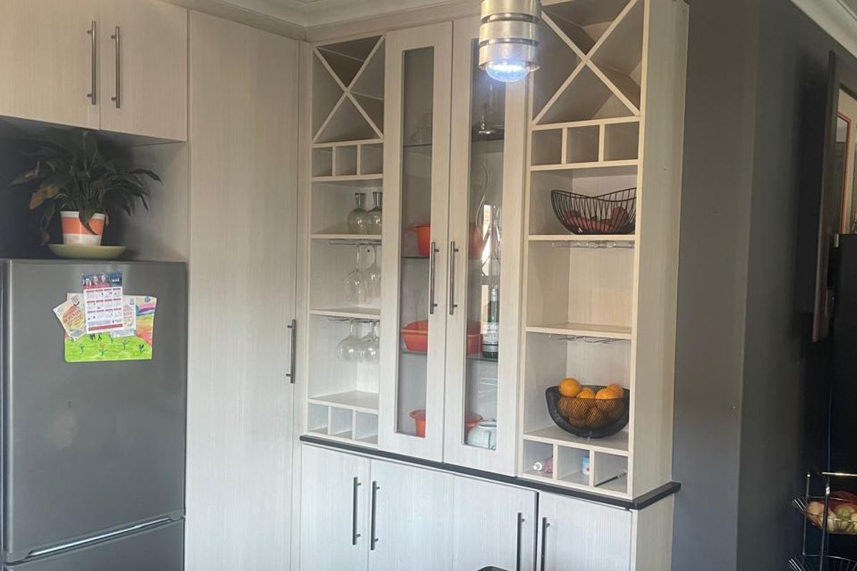 4 Bedroom House For Sale in Melodie - Photo 3