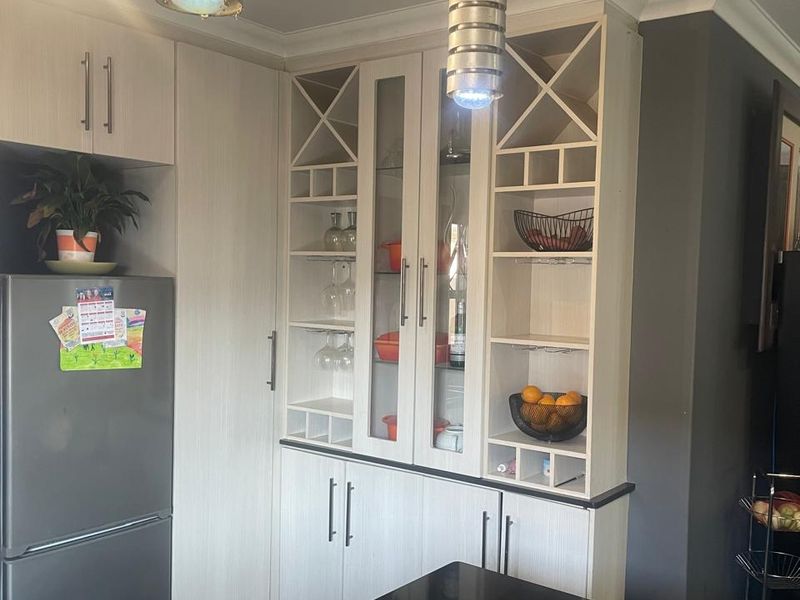 4 Bedroom House For Sale in Melodie - Photo 3