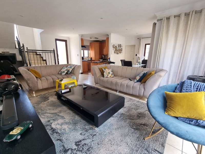 3 Bed &  2.5 Bath Security Estate - Photo 7