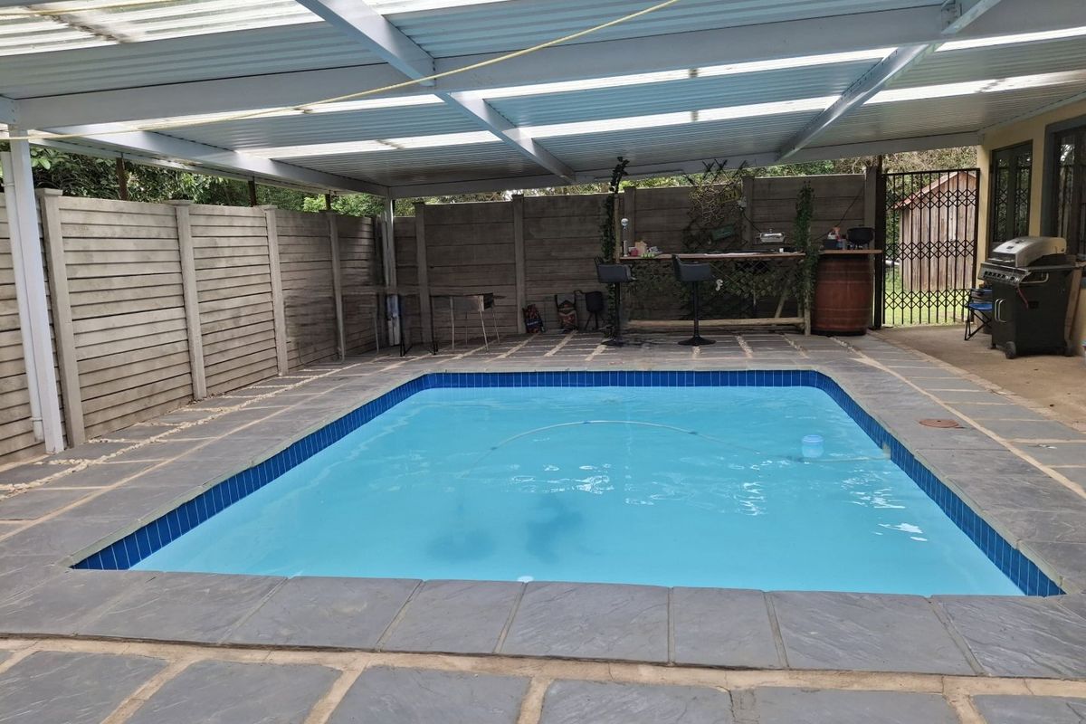 Secure and Private Home in Kloof - Photo 2