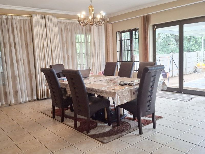 Secure and Private Home in Kloof - Photo 4