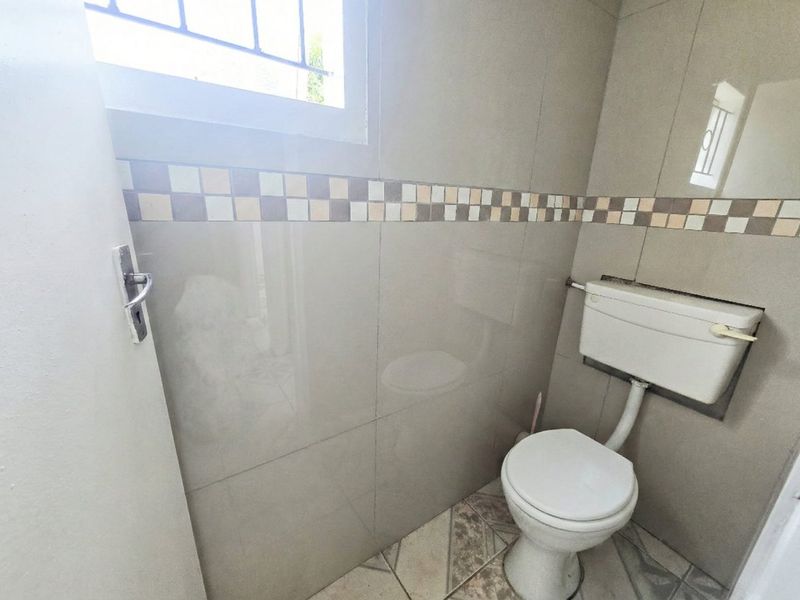 Duplex to Rent in Glenhills, Stanger - Photo 6