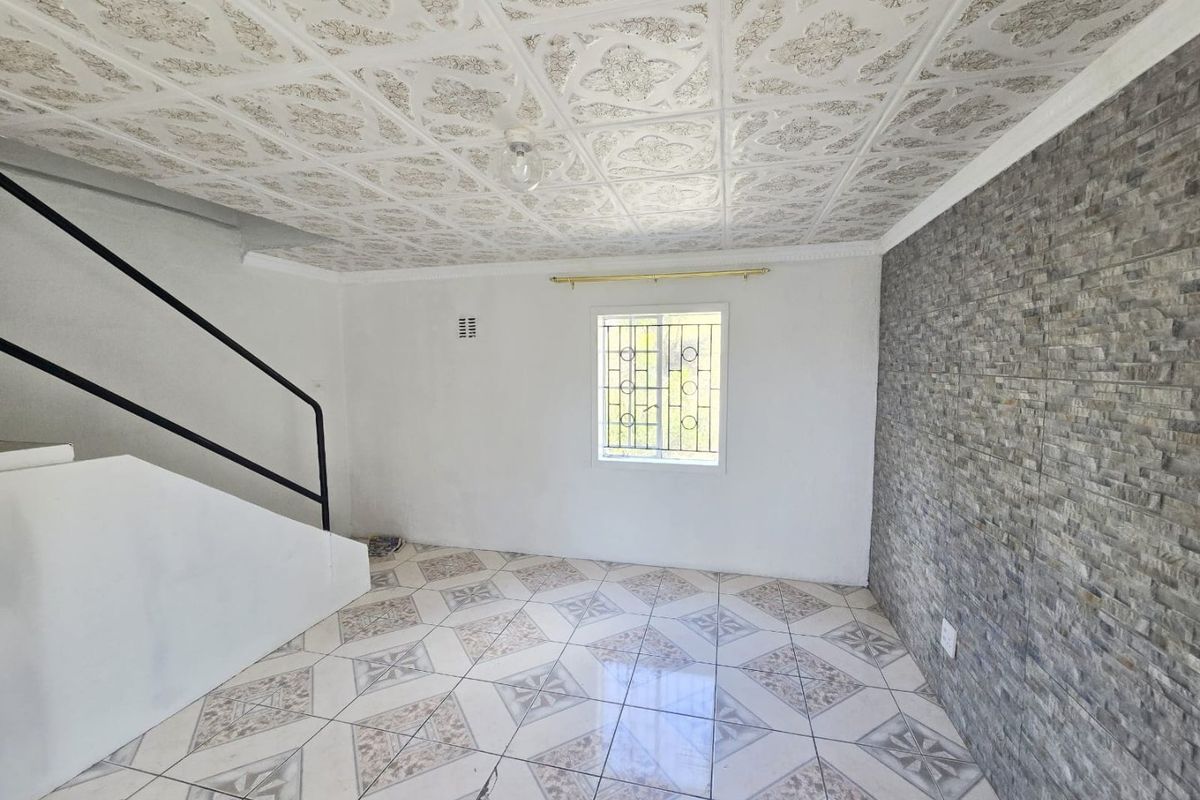 Duplex to Rent in Glenhills, Stanger - Photo 2