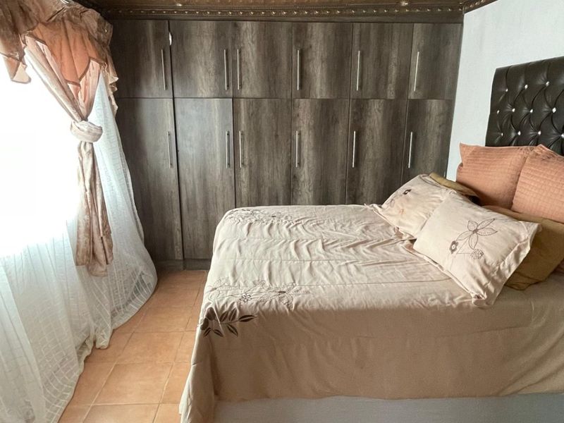 2 Bedroom House for Sale in Mdantsane - Photo 7