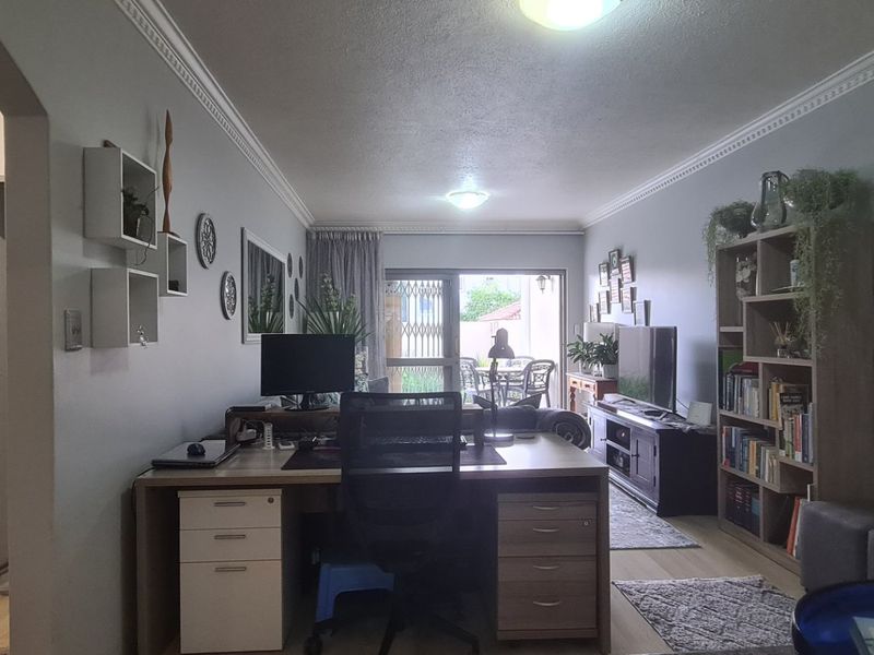 2 bed ground floor apartment for sale in Morningside, Sandton - Photo 5