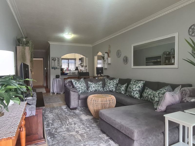 2 bed ground floor apartment for sale in Morningside, Sandton - Photo 2