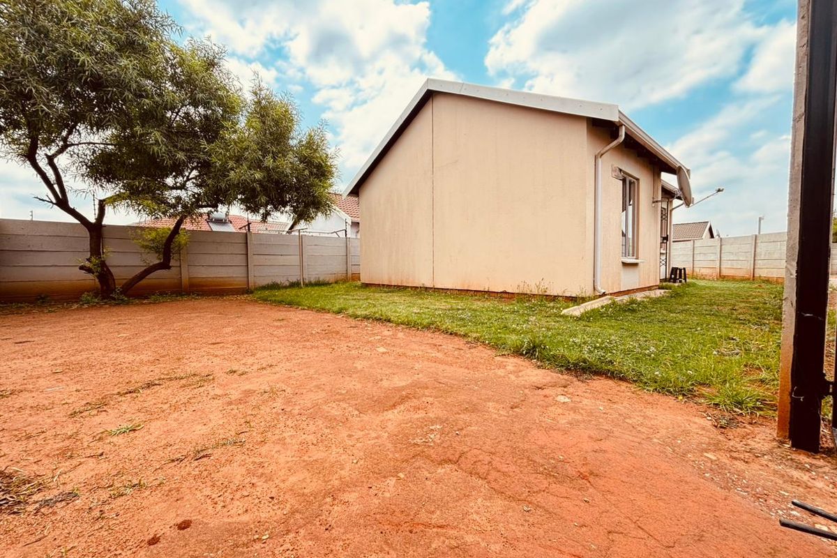 Affordable 2-Bedroom Gem in Sky City – Your Perfect Starter Home! - Photo 3