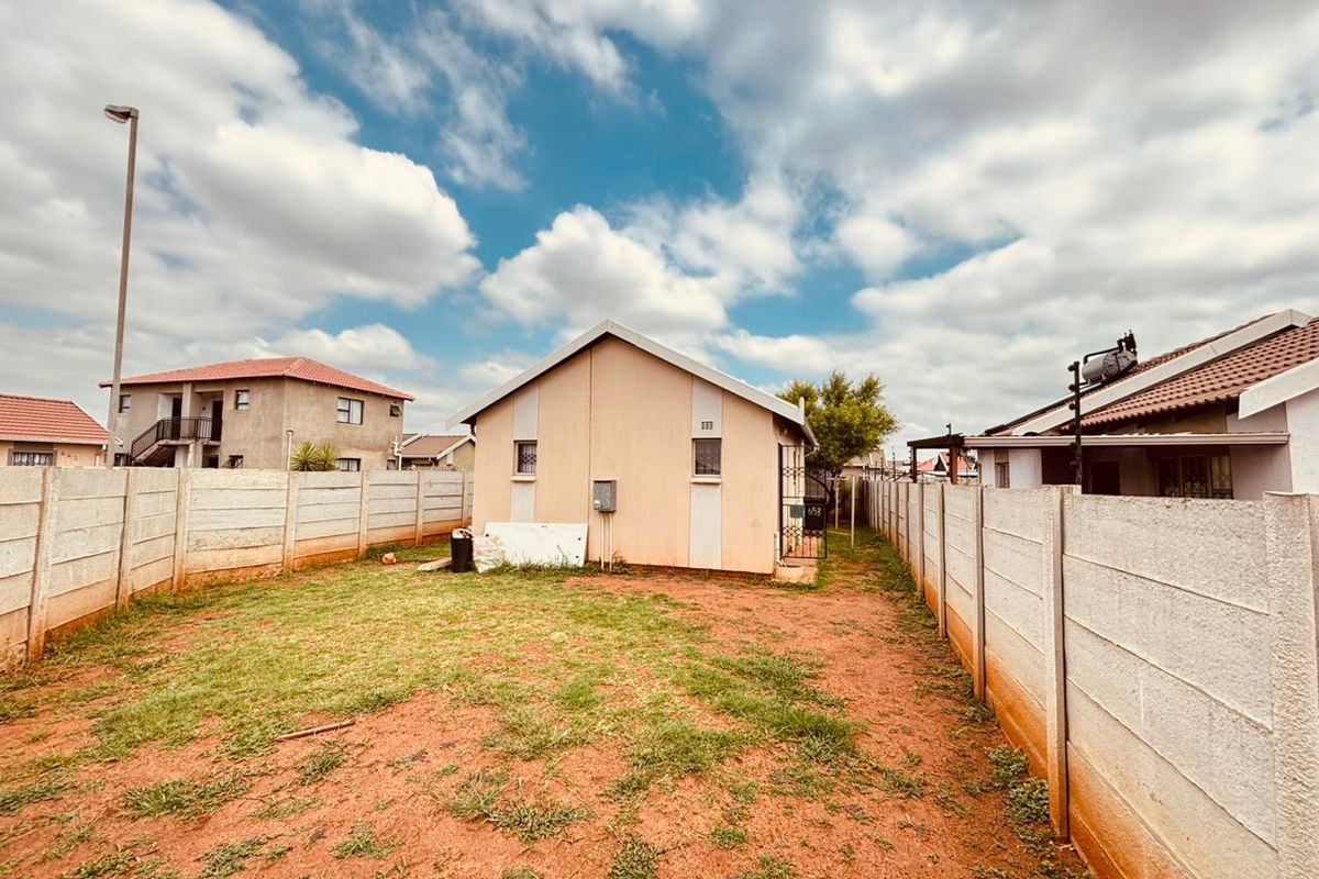 Affordable 2-Bedroom Gem in Sky City – Your Perfect Starter Home! - Photo 2