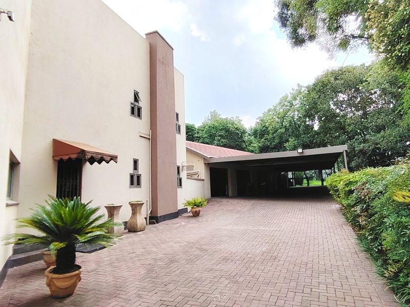 Exceptional Family Home with Multiple Living Areas in SW 5 - Photo 8