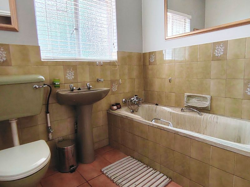 Elegant 6-Bedroom home for Sale in SE3 - Photo 8